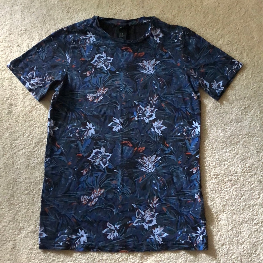 H&M tee
